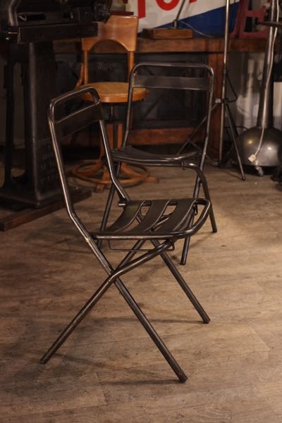 chaise metal patine pliante ancienne